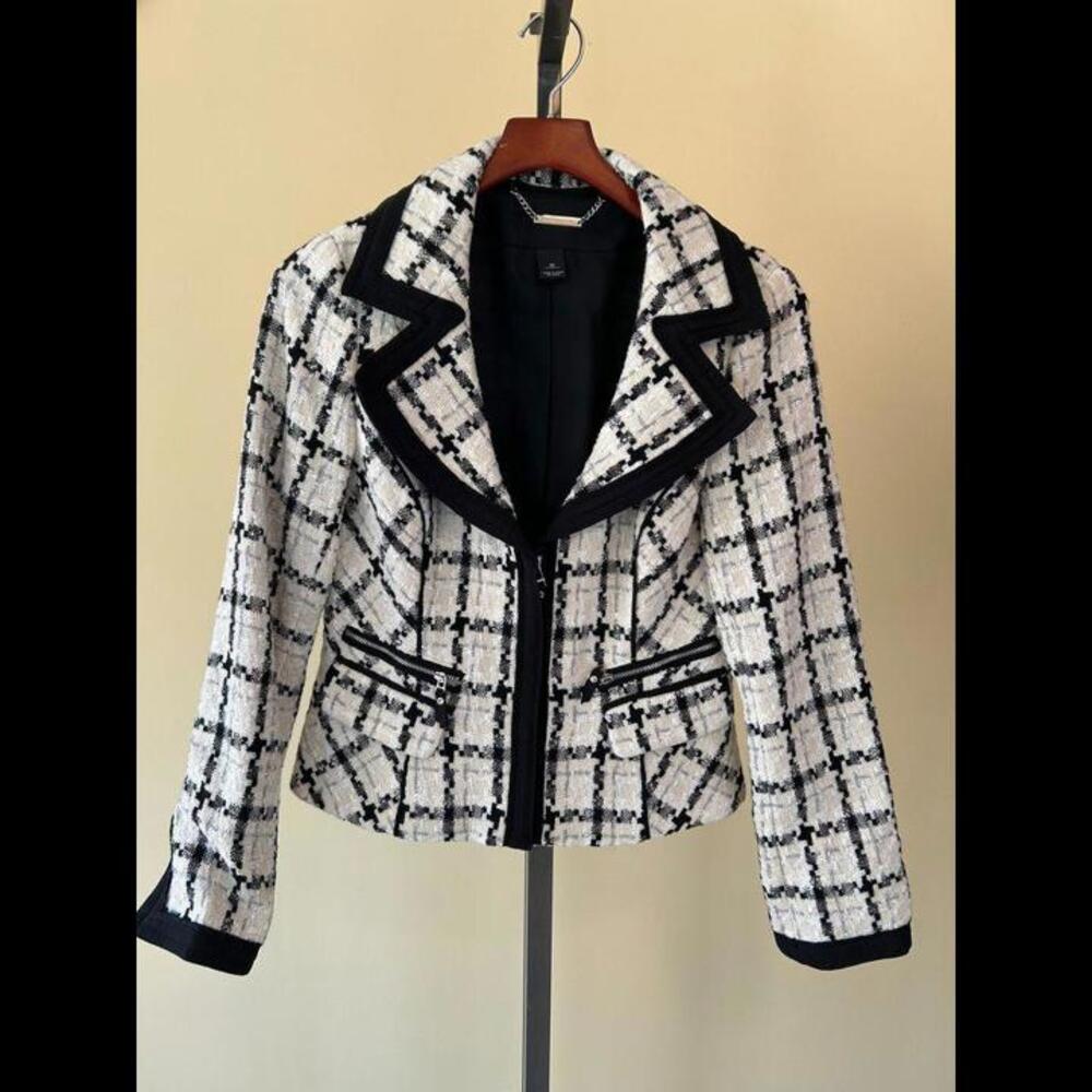 WHITE HOUSE BLACK MARKET BLAZER SIZE 10